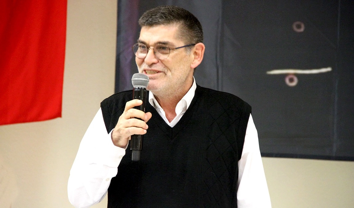 Zeytin ağacını kökünden söken, bu milletin kökünü sökmeye çalışıyor demektir!