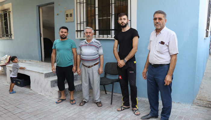 Başkan Özcan’dan evleri yanan çifte yardım eli